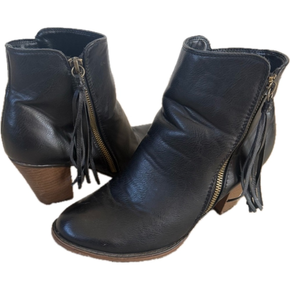 Nine West Black Ankle zip up Boots size 8